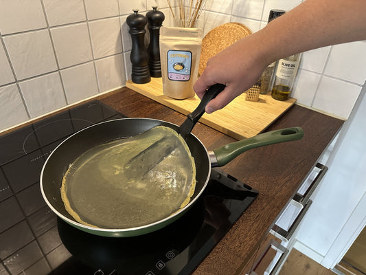 Kan man slänga matolja i komposten? Så gör du rätt